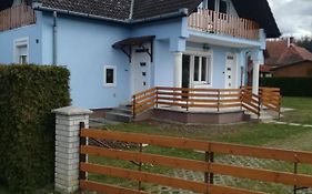 Szekreny Apartman